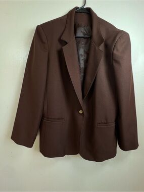 Classic Single-Button Brown Blazer
